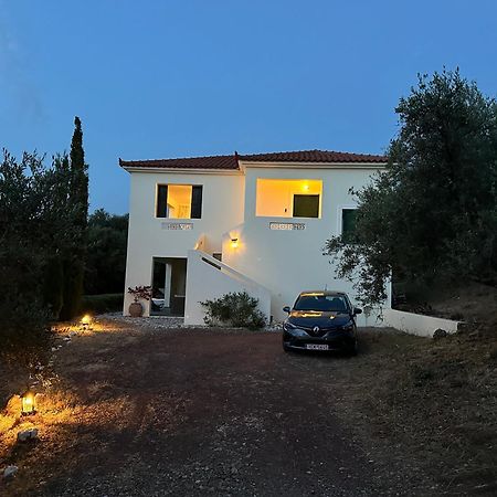 Vila Kyparissia De Wandelboom Vrises  Exteriér fotografie